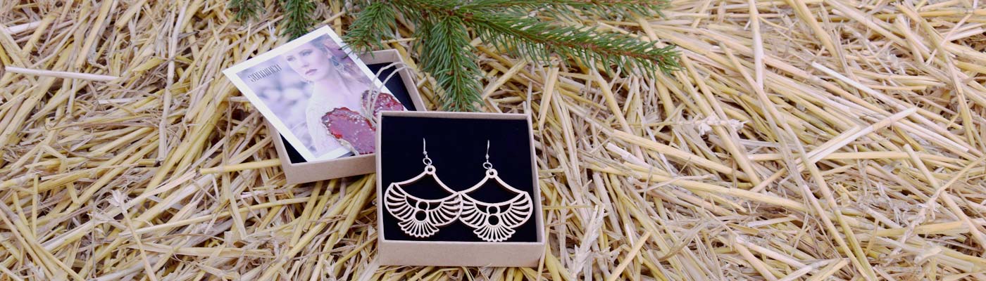 Suomalaiset korvakorut lahjaksi puiset korvakorut