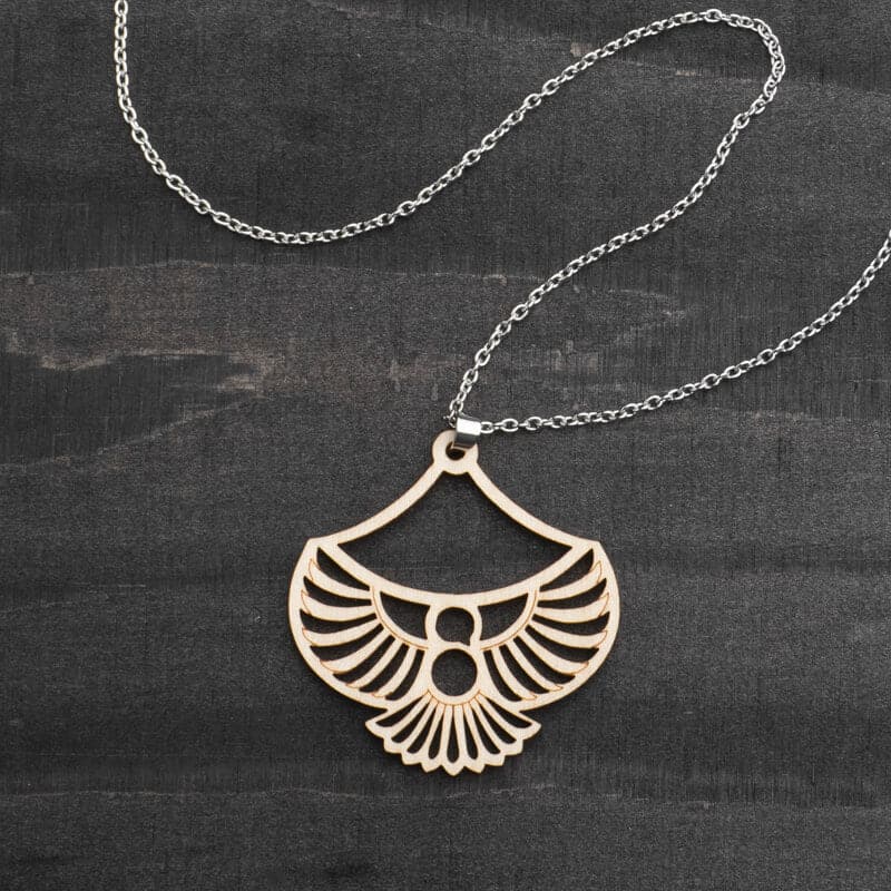 Kuukkeli kaulakoru suomalainen design puinen koivu Sanninco Kuhmo