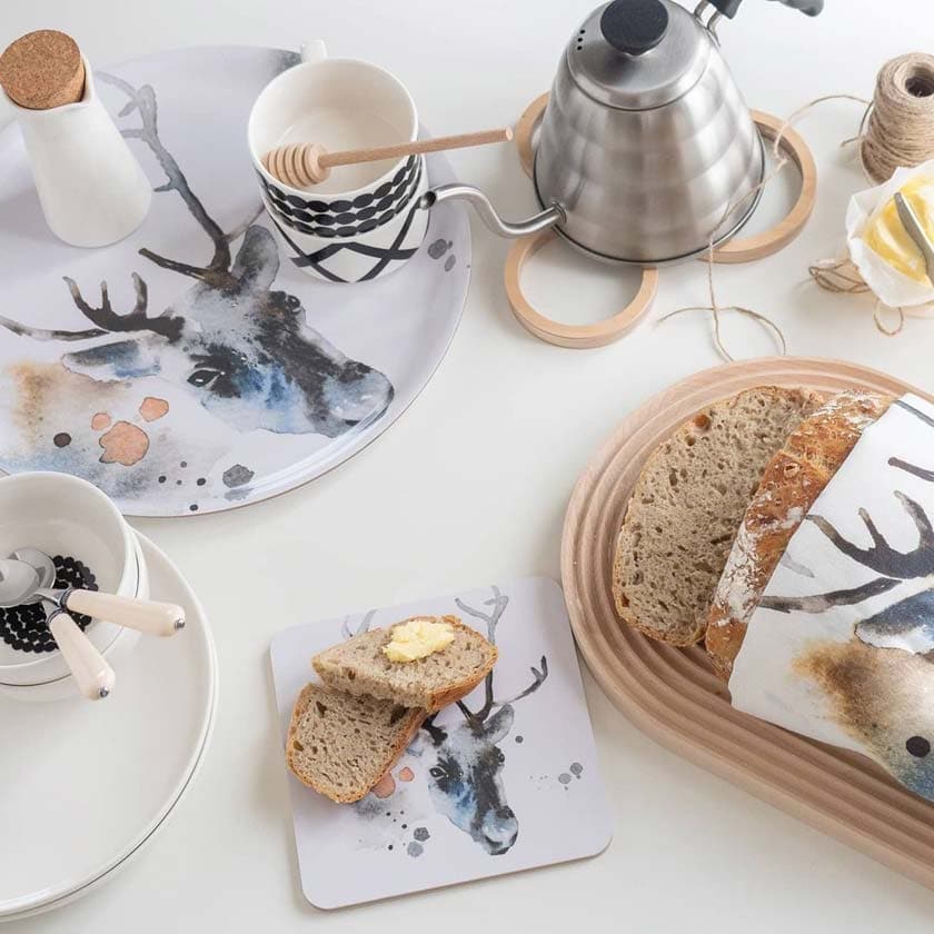 Suomalainen tarjotin poro ester visual design lahja the finland shop