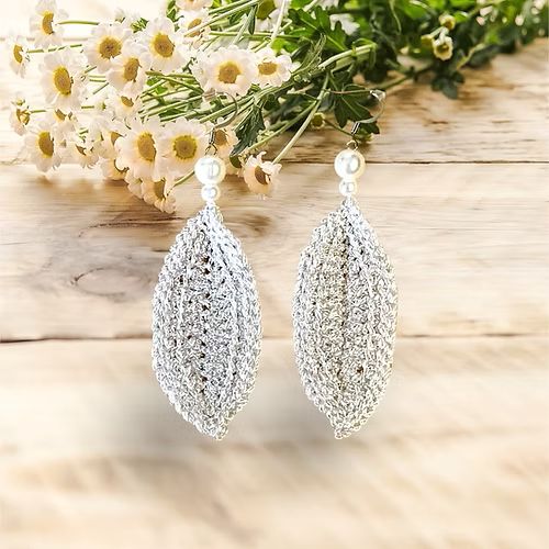 Blatt Design Ohrringe, Silber hergestellt in Finnland, Mai Niemi