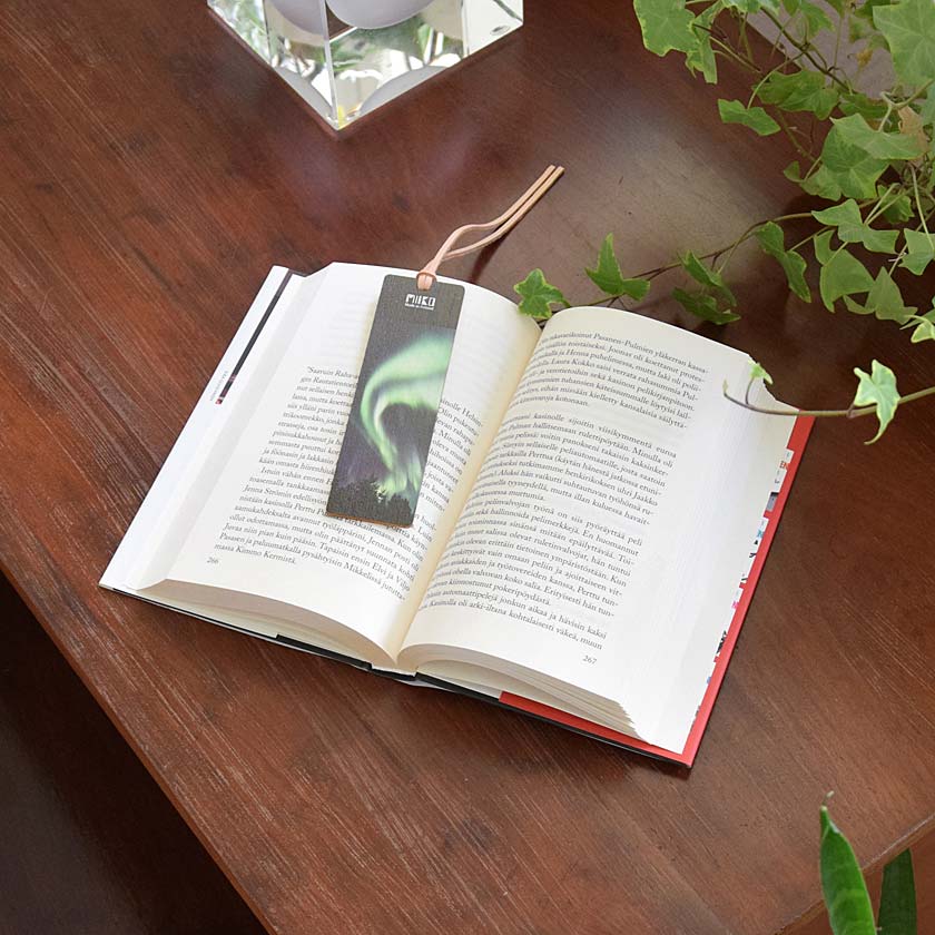 Revontuli kirjanmerkki Miiko suomalainen tuliainen lahja Suomesta