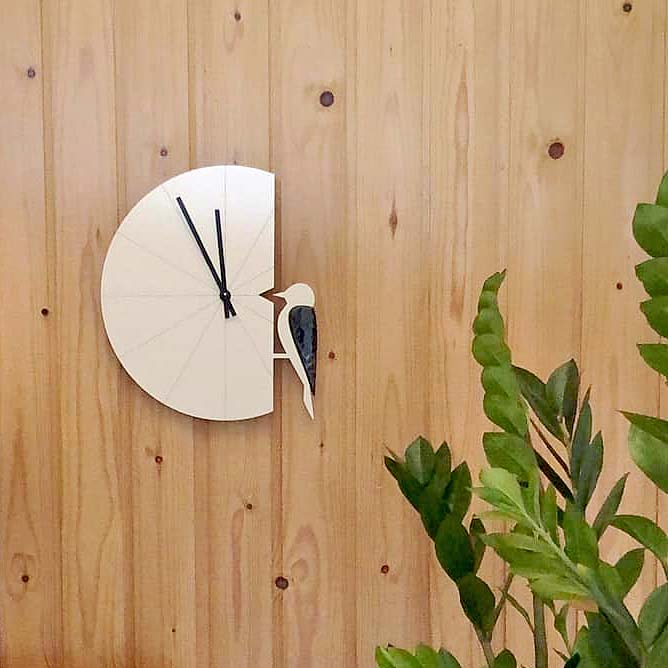 Woodpecker wall clock - white