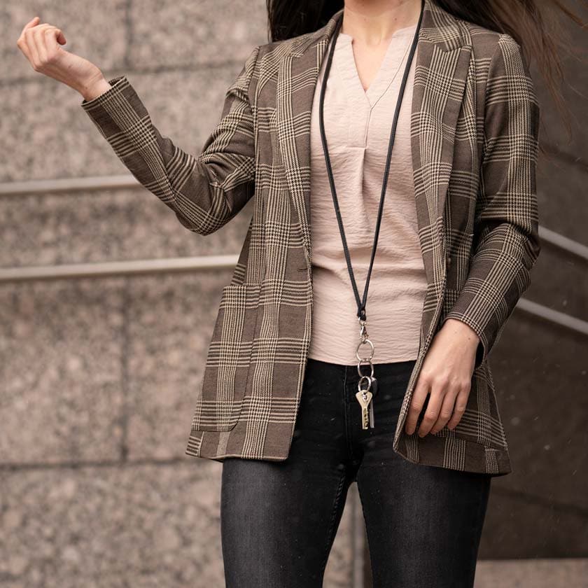 Pitkä avainnauha nahkaa musta Miiko design The Finland Shop