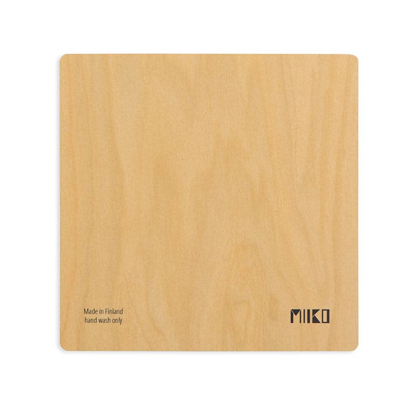 Miiko design puinen Orava pannunalunen takaa
