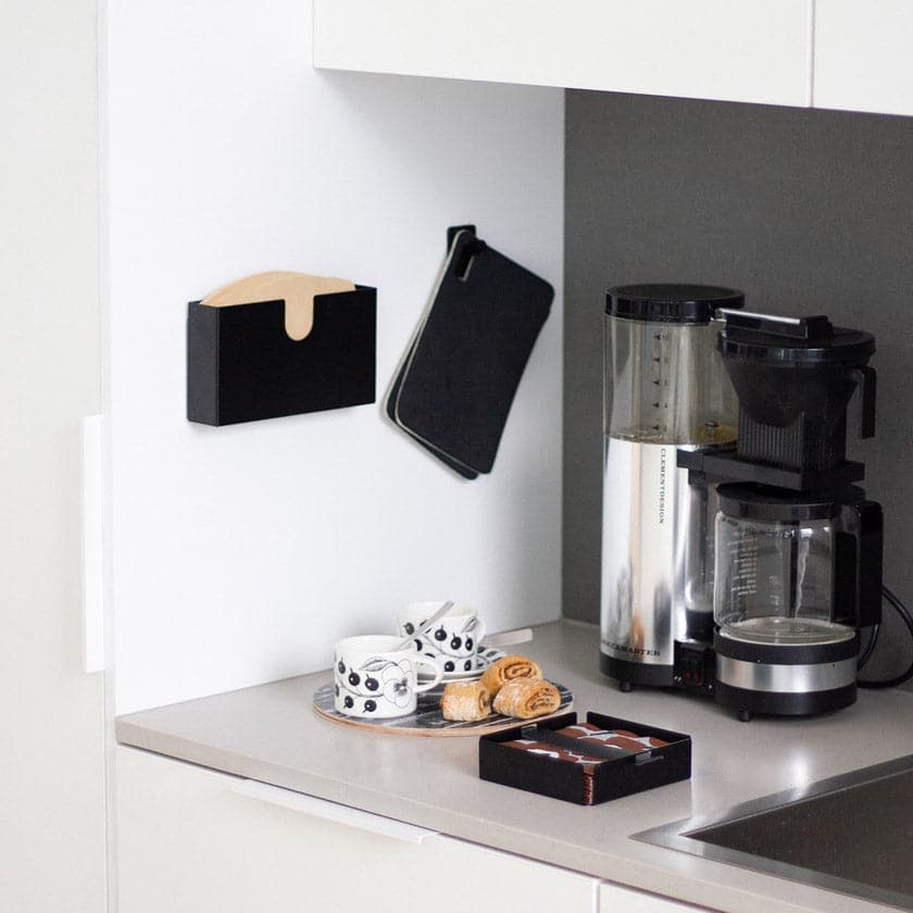 suodatinpussiteline miiko design suomalainen musta teräs keittiö kahvi